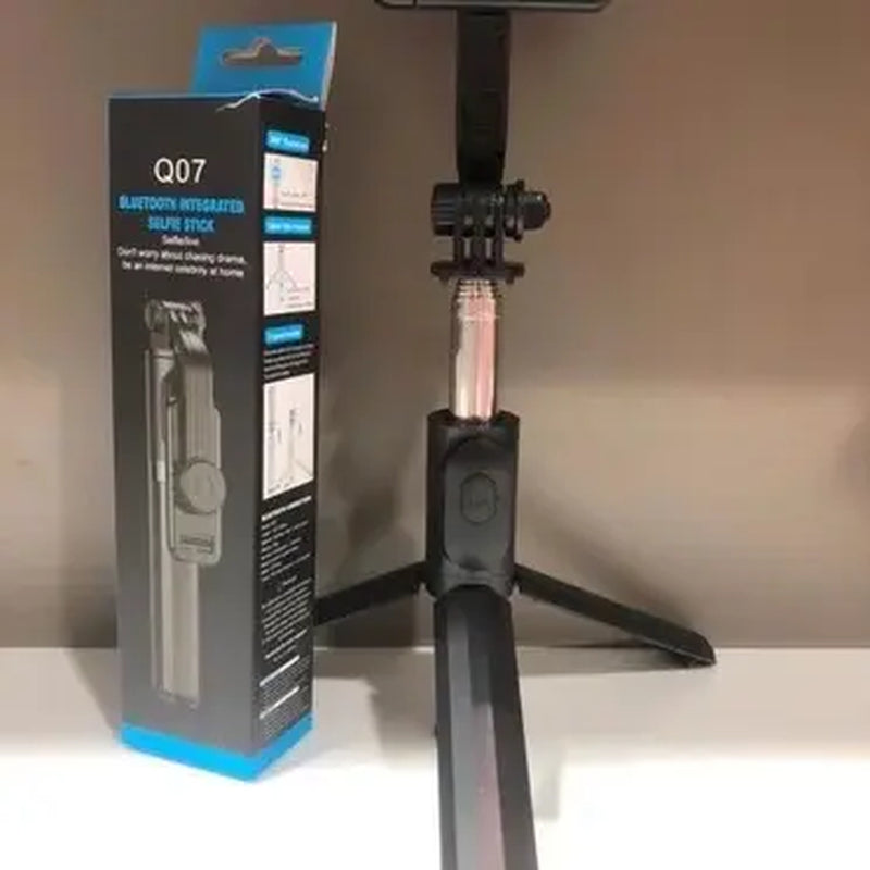 Q07 Remote Control Selfie Stick with Bluetooth Integration - Black Tripod Style Device for Easy Photography