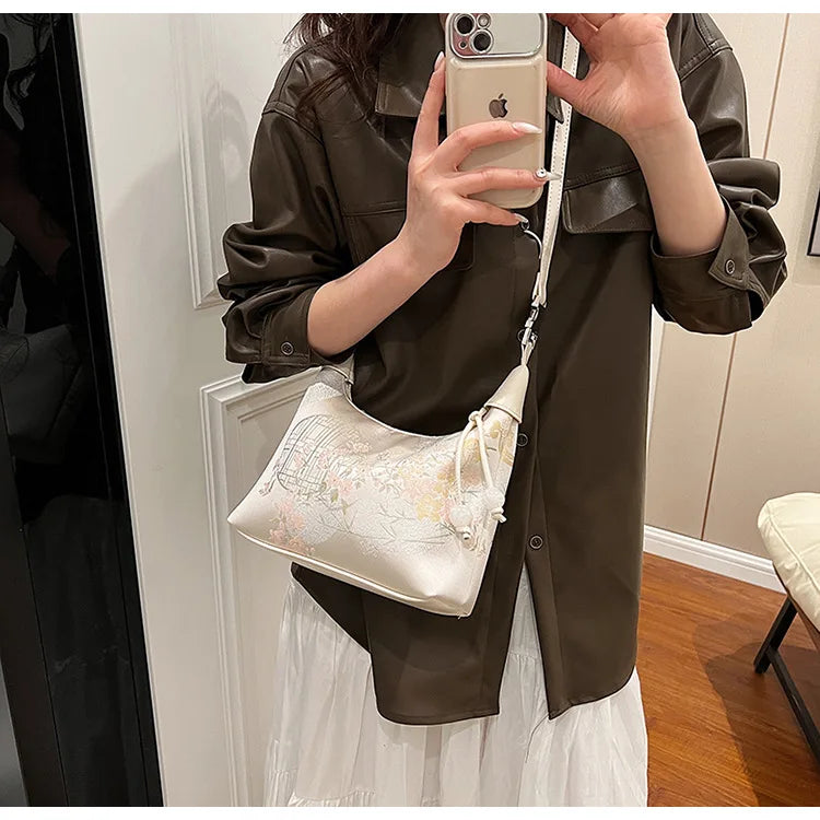 Fashionable Chinese Embroidery Handbag Brand Versatile Shoulder Bag 2026 New Chinese Style Tote Bag Trend Designer Travel Wallet