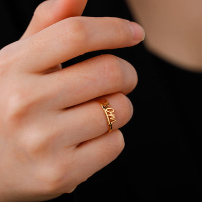 Skyrim Letter Mom Ring Women's Stainless Steel Minimalist Finger Rings 2026 New Fashion Jewelry Mother's Day Gift Wholesale