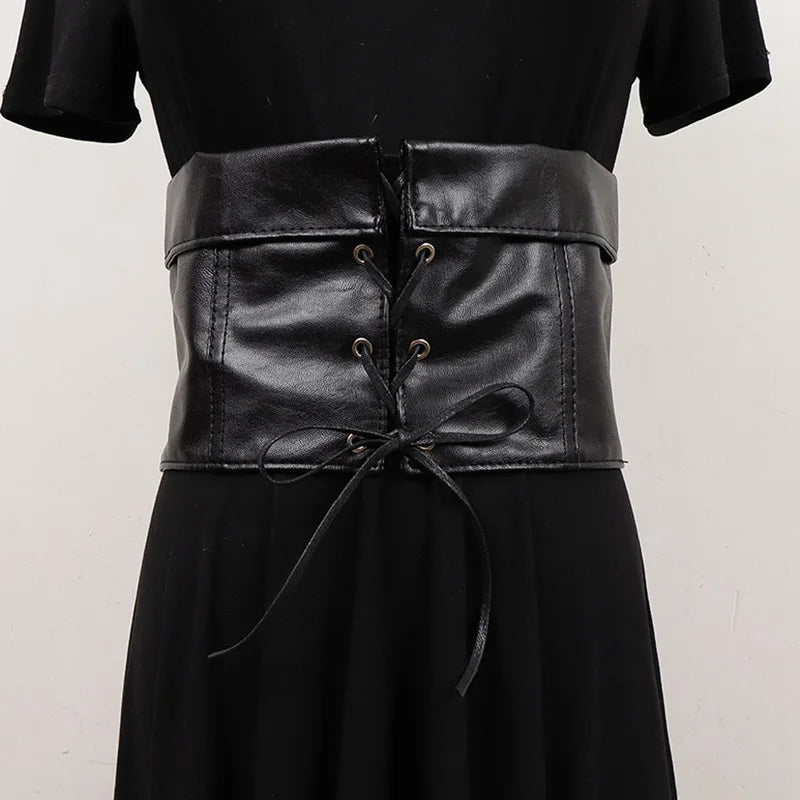 [EAM] Pu Leather Black Bandage Wide Elastic Belt Personality Women New Fashion Tide All-match Spring Autumn 2026 1DH8687