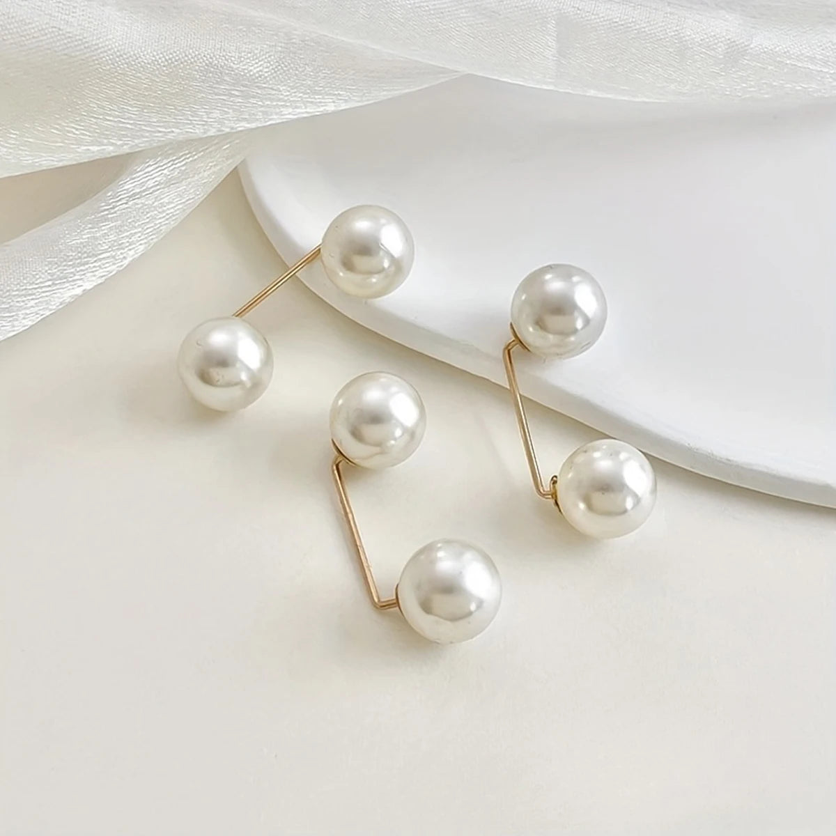 2pcs Pearl Jeans Ankle Clip, Chest Anti Light Needle, Anti Stepping Slipper Buckle, Pants Length Adjuster