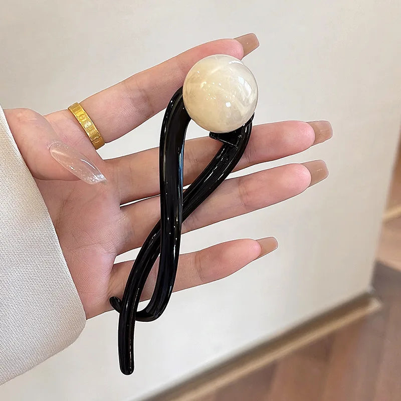 New Fashion Barrettes Retro S Shape Ponytail Twist Hair Clips Hairpins Twisted Hollow Out Shark Clips Headdress Hair Accessories