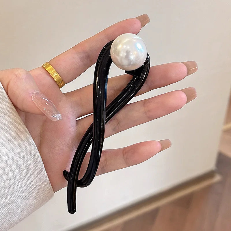 New Fashion Barrettes Retro S Shape Ponytail Twist Hair Clips Hairpins Twisted Hollow Out Shark Clips Headdress Hair Accessories