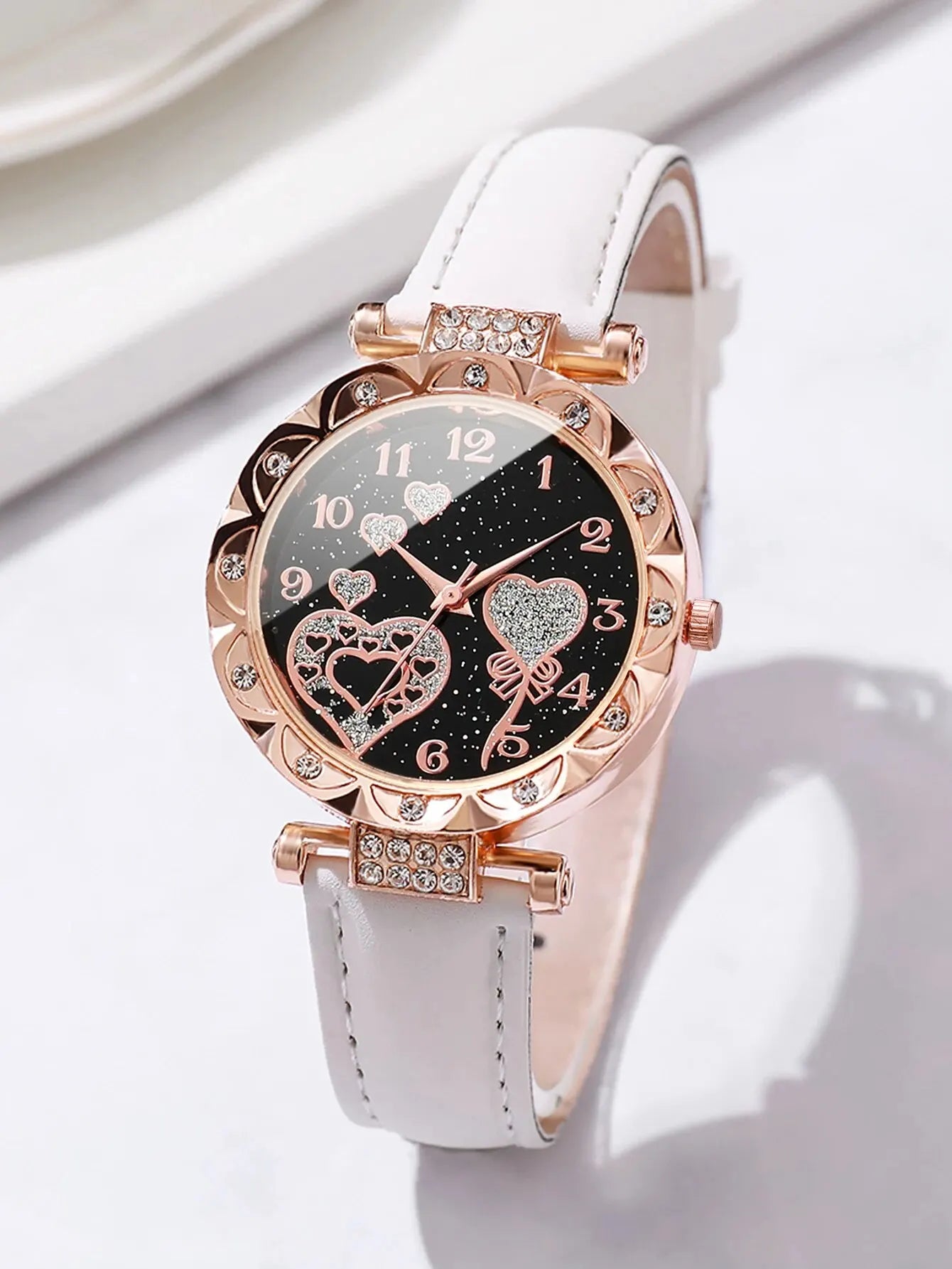 4pcs/set Women's Shiny Rhinestone Quartz Watch Analog PU Leather Wrist Watch  Faux Pearl Jewelry Set Girls Gift（Without Box）